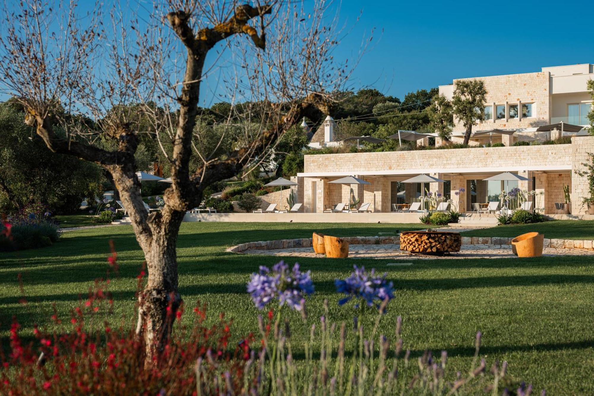 Essenza Relais Contemporaneo Bed & Breakfast Cisternino Exterior photo