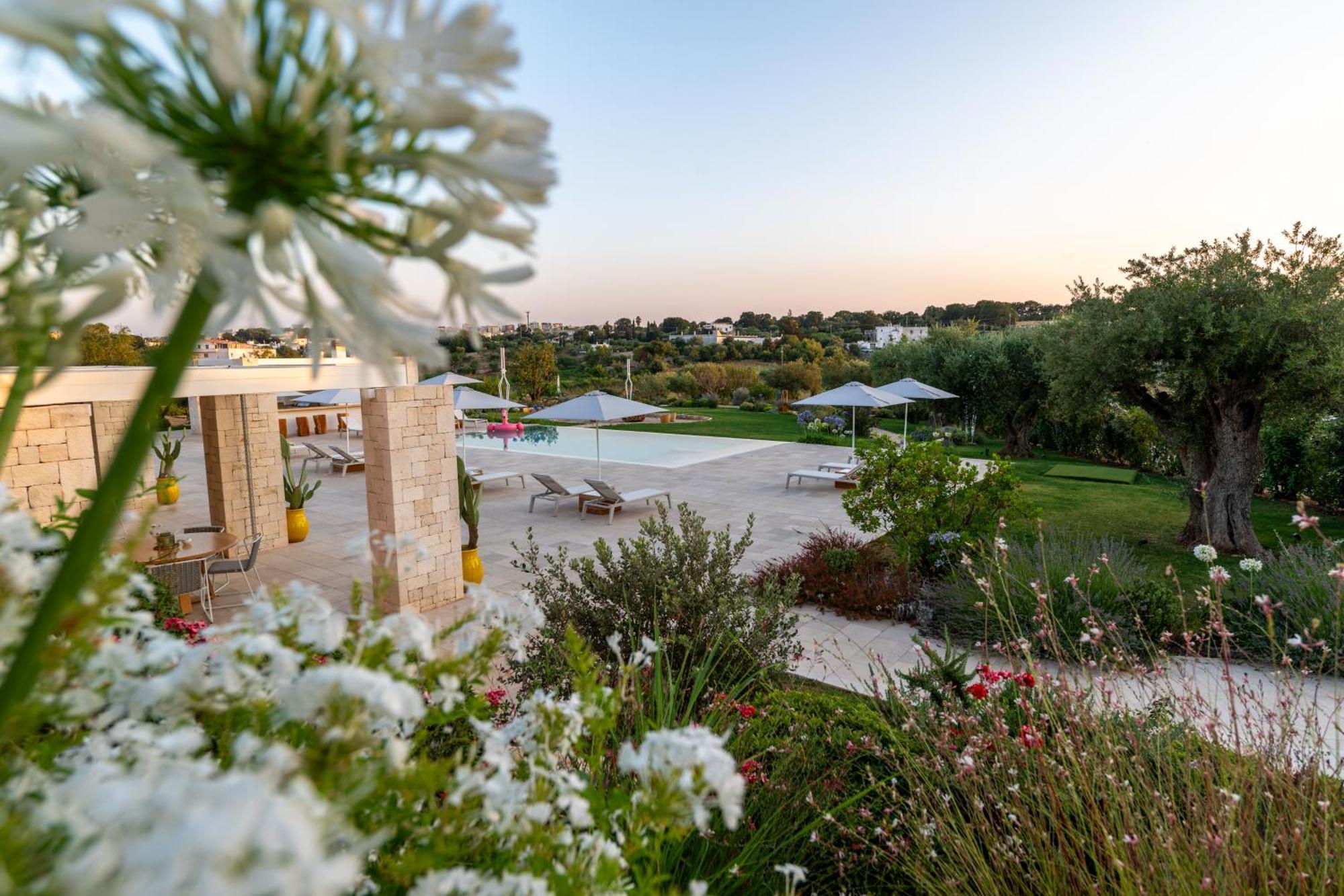 Essenza Relais Contemporaneo Bed & Breakfast Cisternino Exterior photo