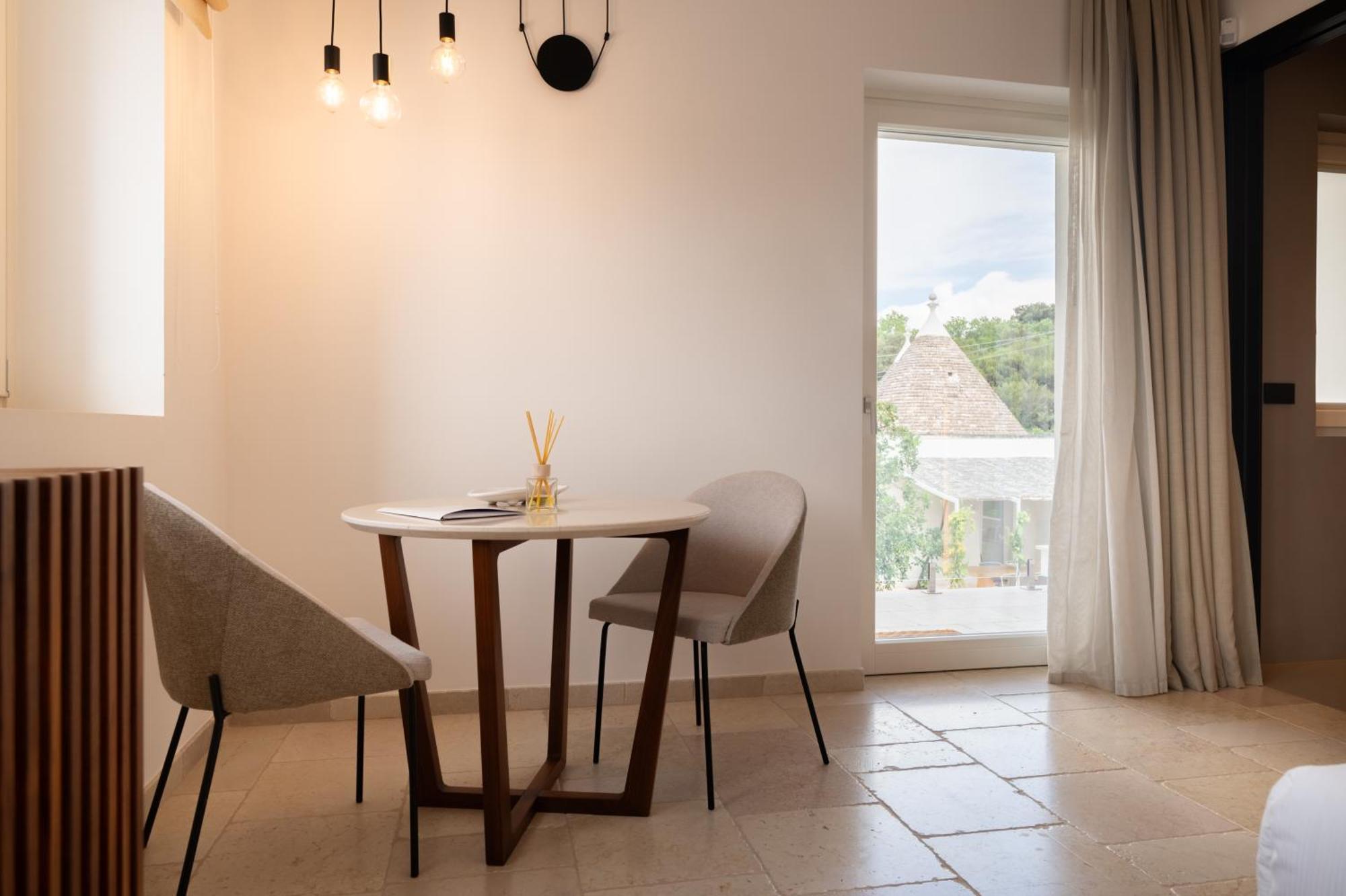 Essenza Relais Contemporaneo Bed & Breakfast Cisternino Exterior photo